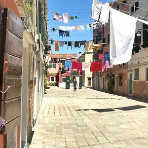 Biennale 1215 , Venecia Italia
